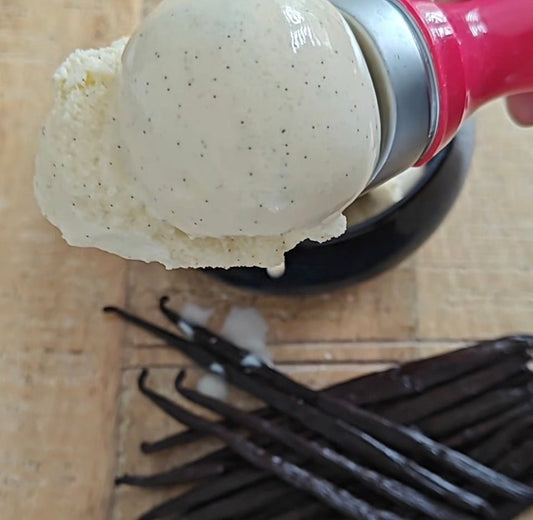 Glace à la vanille maison : la recette crémeuse de Sumy - La Vanille de Rose